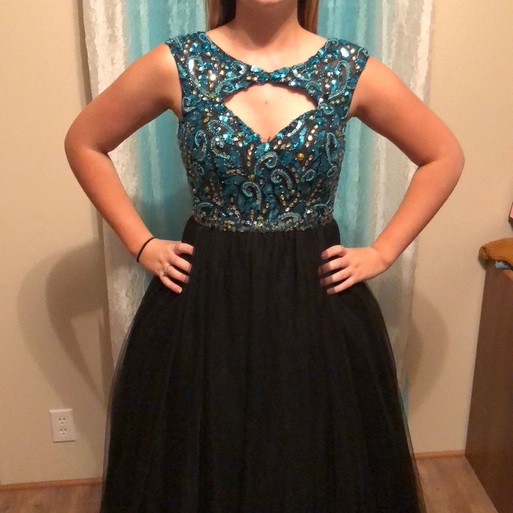PROM DRESS
